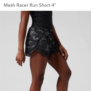 Athleta women’s mesh racer run short 4”. Size small. GREAT condition!